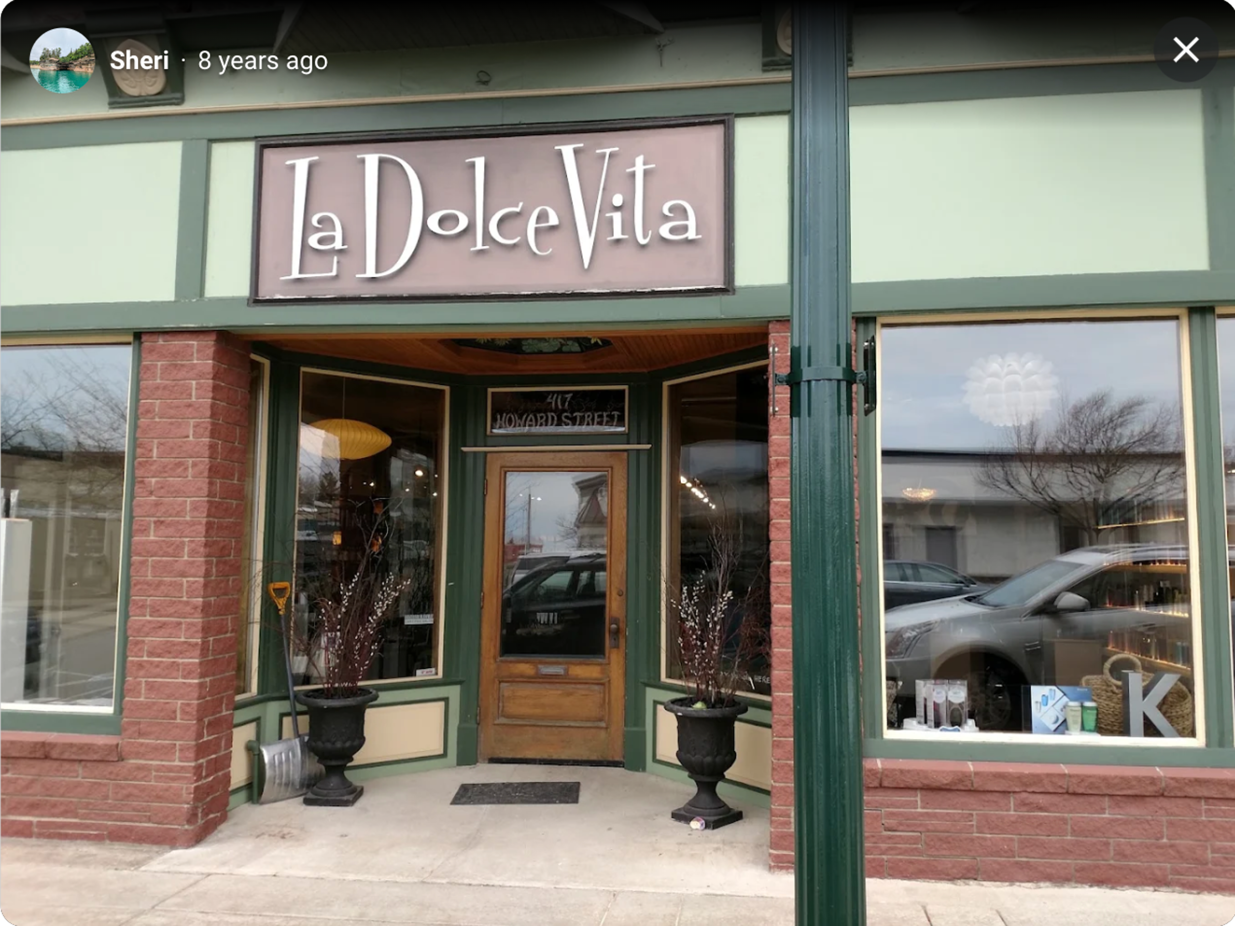 Heritage La Dolce Vita storefront signage